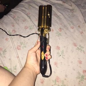 Revlon crimper