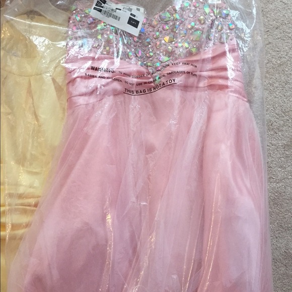 Pretty pink homecoming/prom dress - Picture 1 of 1