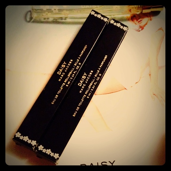 SUPER FLASH SALE2 Daisy by Marc Jacobs Rollerballs