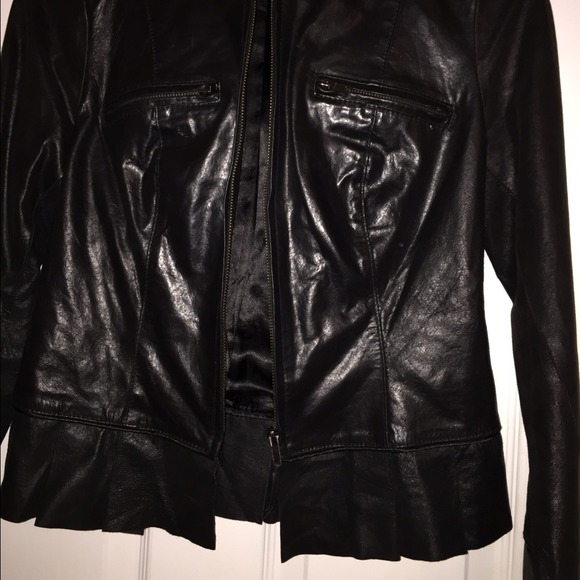 🔴SOLD🔴Cute leather jacket - Picture 3 of 3