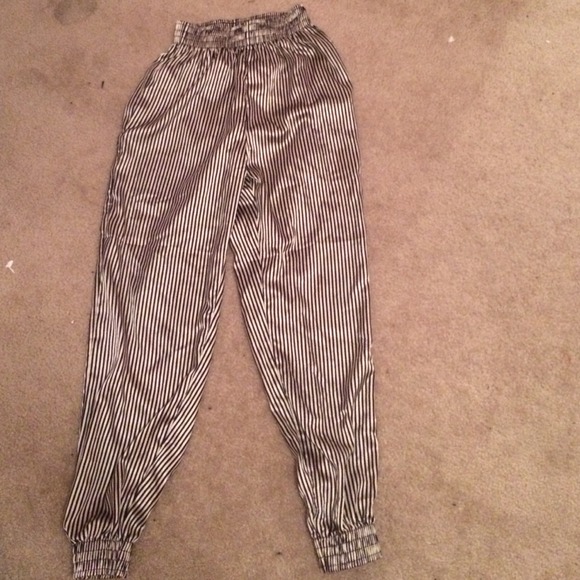 gold/black striped pants