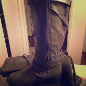 ON HOLD😛 Gray boots