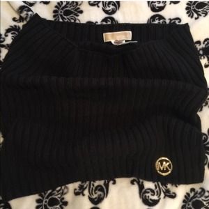MICHAEL KORS NECK WARMER!