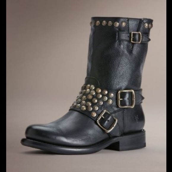 Looking for Frye boots - Picture 1 of 2