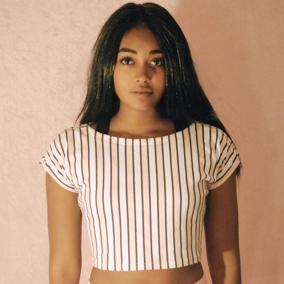🎀Pink stripped cropt top🎀