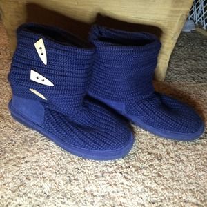 Bearpaw Cardigan Boots
