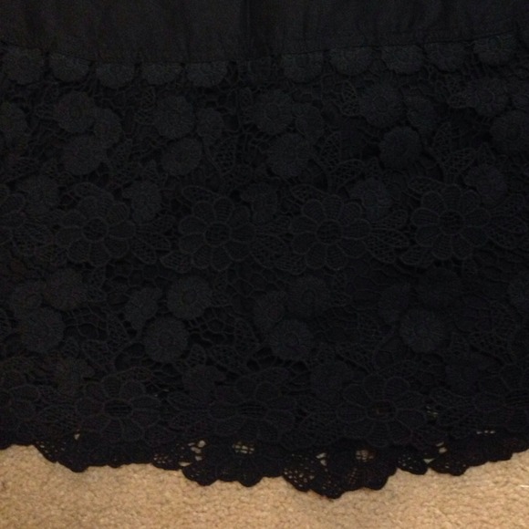 Abercrombie and fitch skirt - Picture 2 of 4