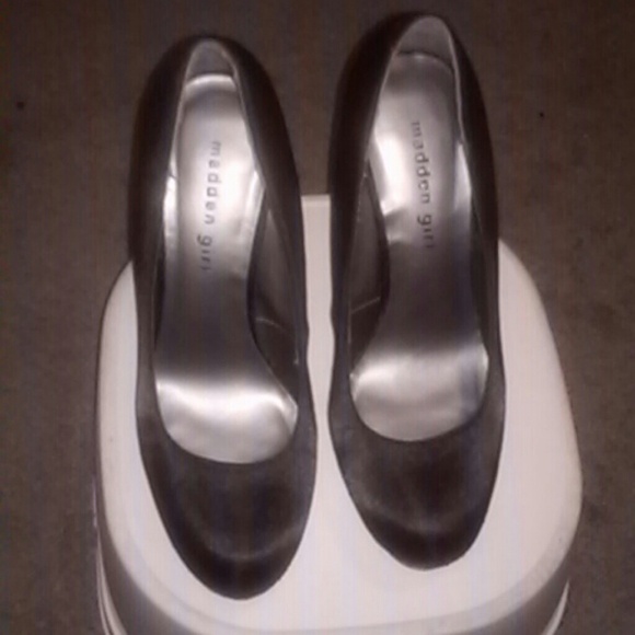 Heels - Picture 1 of 2