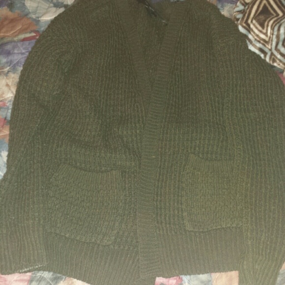 Dark green Waffle knit cardigan with two pockets