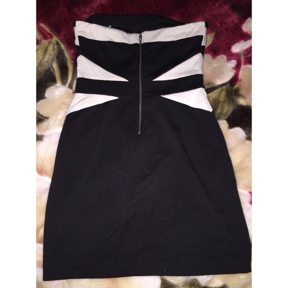 Dress - Picture 2 of 2