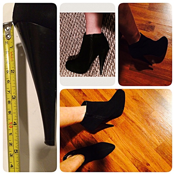 ‼️DONATED‼️ Size 7 booties...worn twice‼️ - Picture 3 of 4