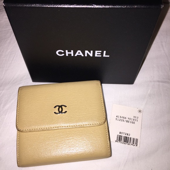 ❌SOLD❌Authentic Chanel Beige Wallet