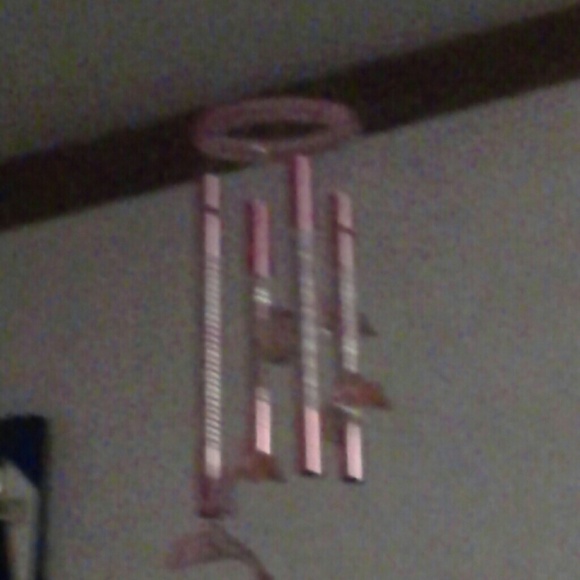 Dolphin chimes