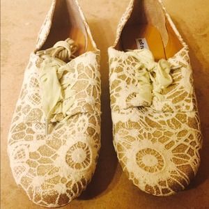 GORGEOUS lace + glitter