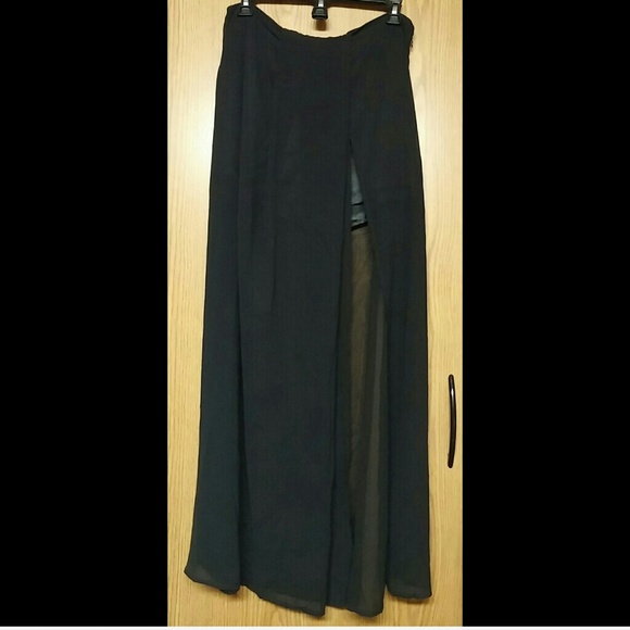 Maxi skirt with shorts