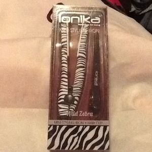 iONIKa mini straightener Wild Zebra