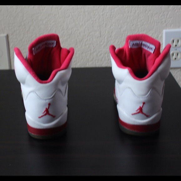 AUTHENTIC JORDAN RETROS - Picture 2 of 2