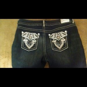 Excellent condition  Maurice's premium jeans.