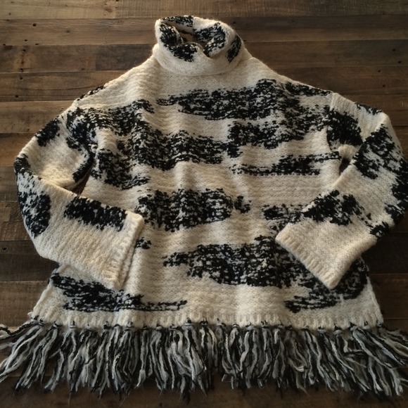 Final ⭐️PM editor pick Zara fringe turtleneck