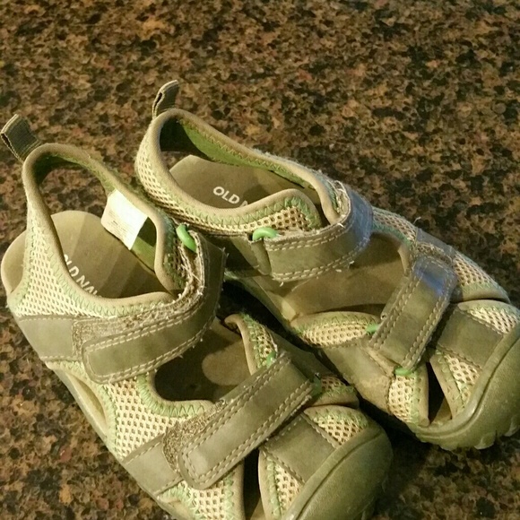 Old Navy sandals