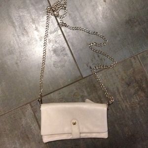 small white evening bag w/detachable straps.
