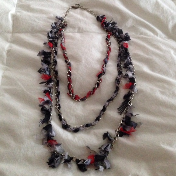 Multilayer necklace