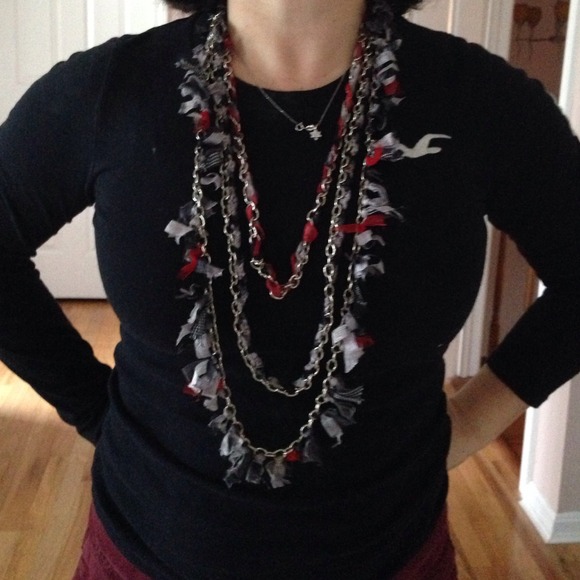 Multilayer necklace - Picture 2 of 2