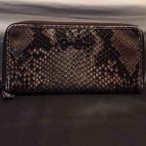 Jessica Simpson Wallet.