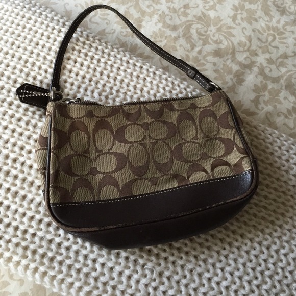 Gently used Coach shoulder baguette