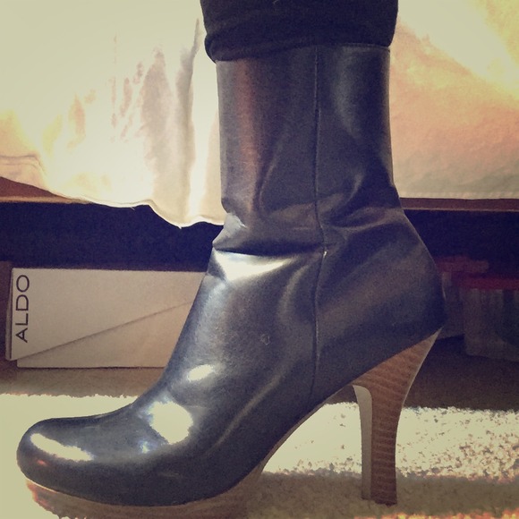 Black Boots