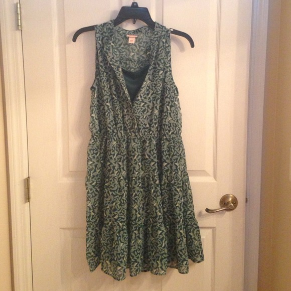 Green/white design Mossimo dress