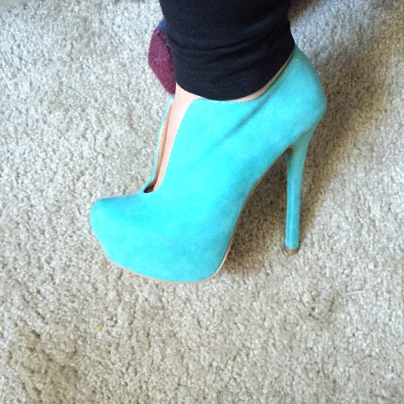 Platform Heels - Picture 4 of 4