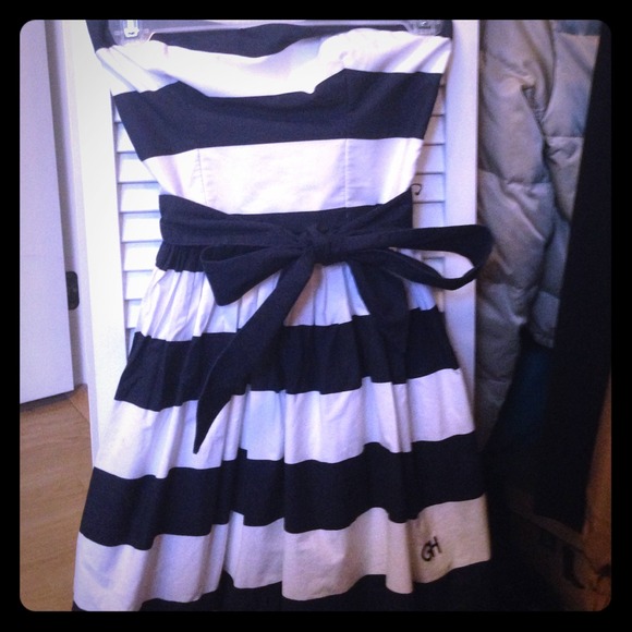 Adorable strapless dress!!!!