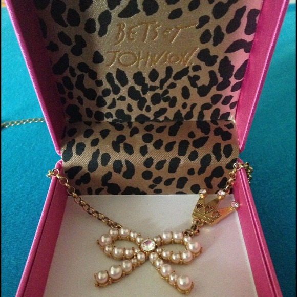 Betsey Johnson Necklace! New!