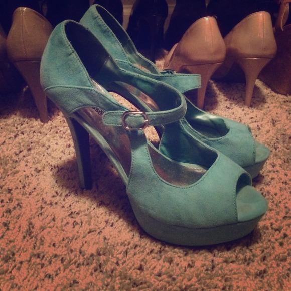Blue suede shoes; excellent condition!