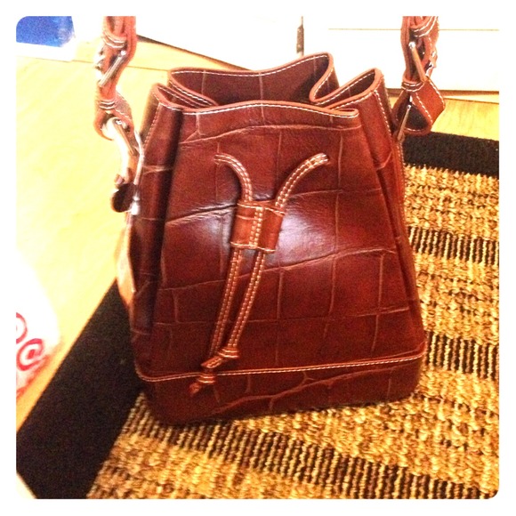 Brand new Dooney & Bourke purse!!!