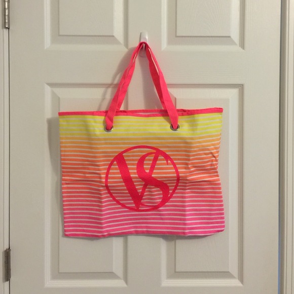 VS BEACH TOTE!