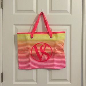 VS BEACH TOTE!