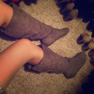Grey suede boots, good condition!