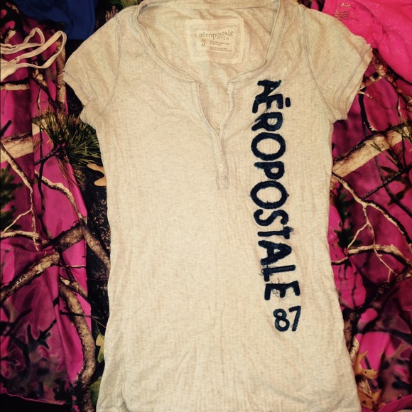 Grey Aeropostale shirt - Picture 1 of 2