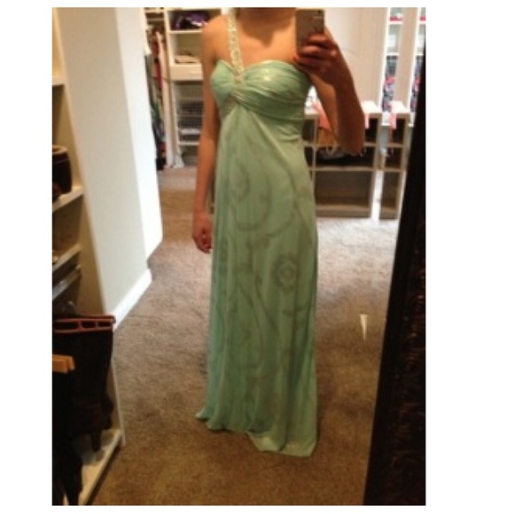 Prom dress - Picture 4 of 4