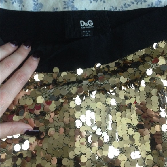 D&G BRAND NEW gold sequin skirt - Picture 3 of 4