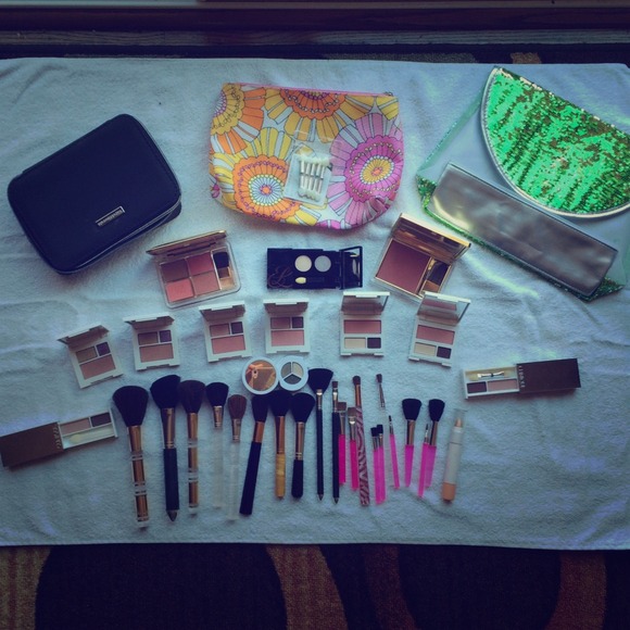 Makeup bundle 💄💅