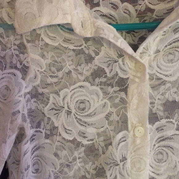 Rose Lace White Buttondown - Picture 2 of 4