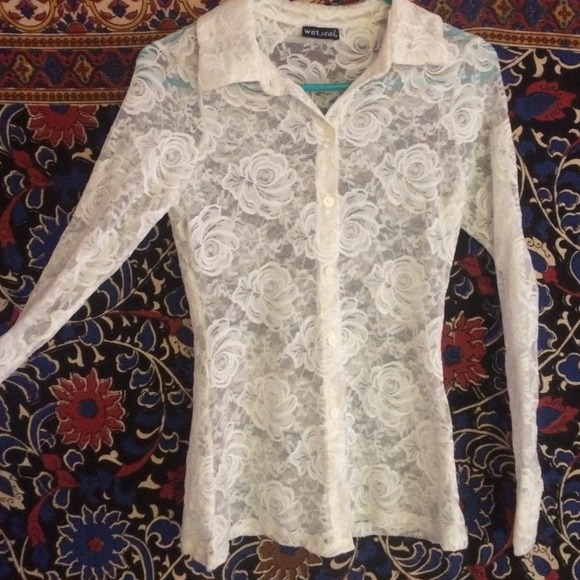 Rose Lace White Buttondown - Picture 3 of 4