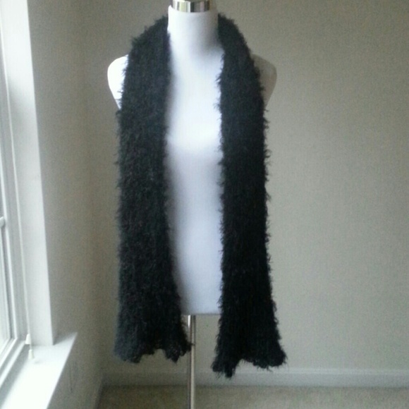Black scarf!