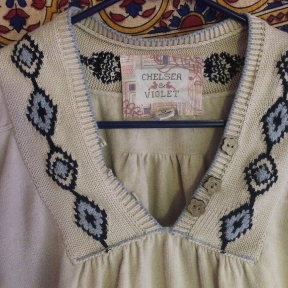 Aztec Pattern Sweater - Picture 3 of 4