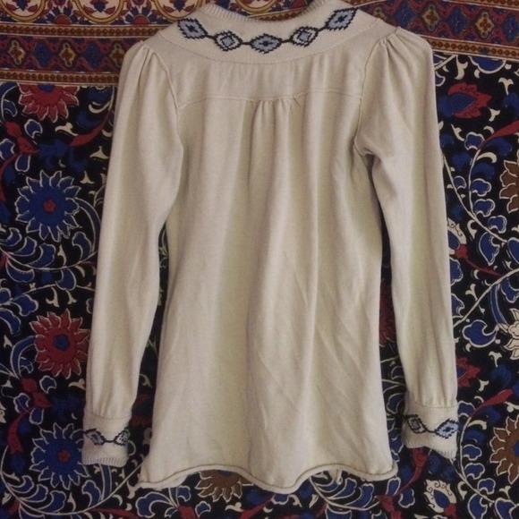 Aztec Pattern Sweater - Picture 4 of 4