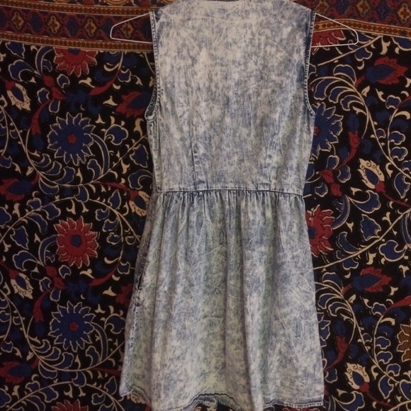 Acid Wash Collared Dress - Picture 3 of 3