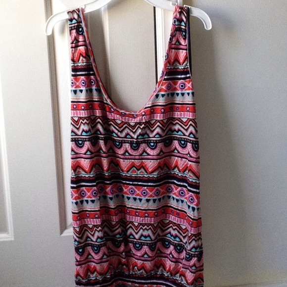 Aztec top⭐️ - Picture 2 of 3